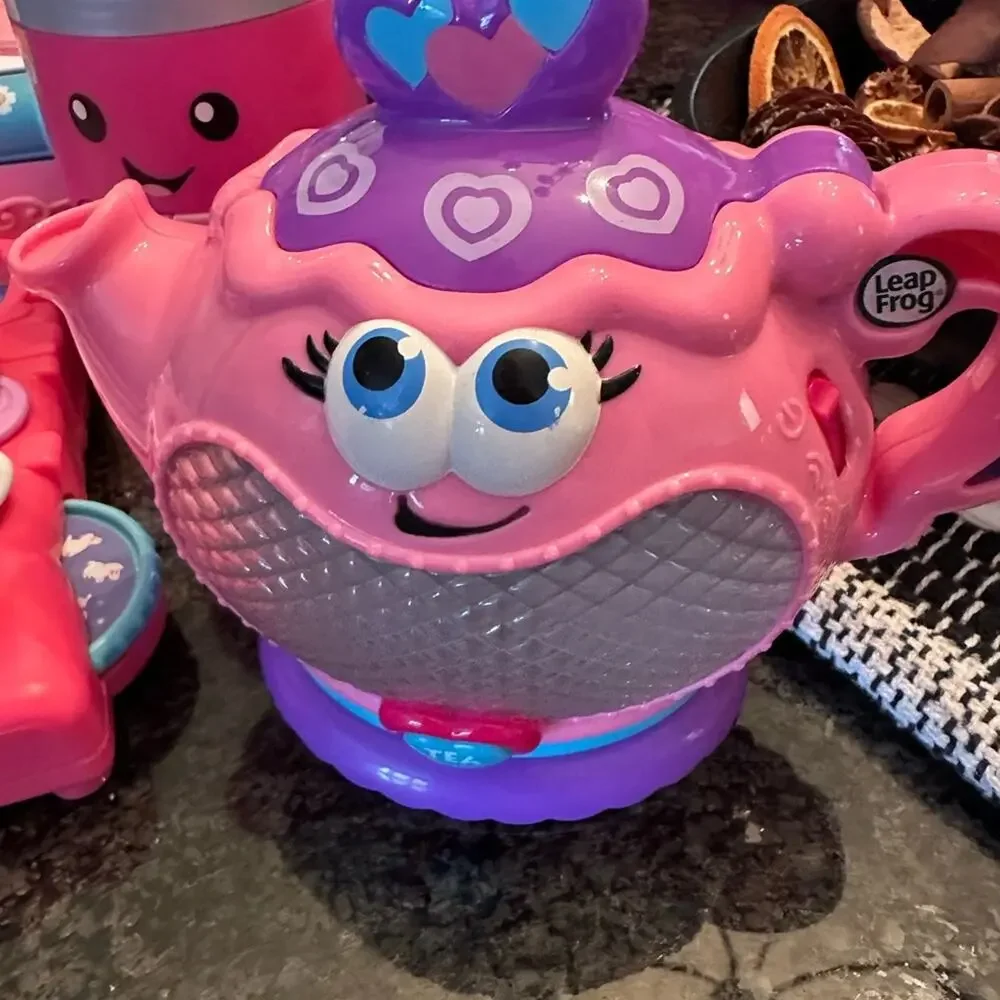 FisherPrice princess Jewelry Box interactive Book Doll Tea Pot Cup